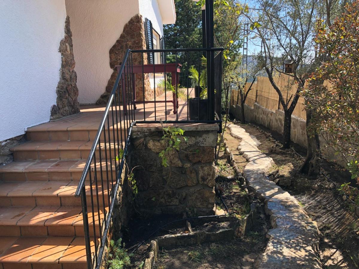 Casa Rural Los Olivos De Robledo De Chavela La Estacion Exteriér fotografie